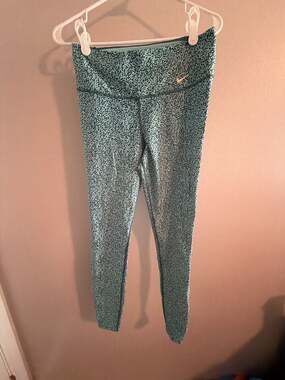 Nike Dri-Fit Legend Leggings Size S Teal and Navy Print